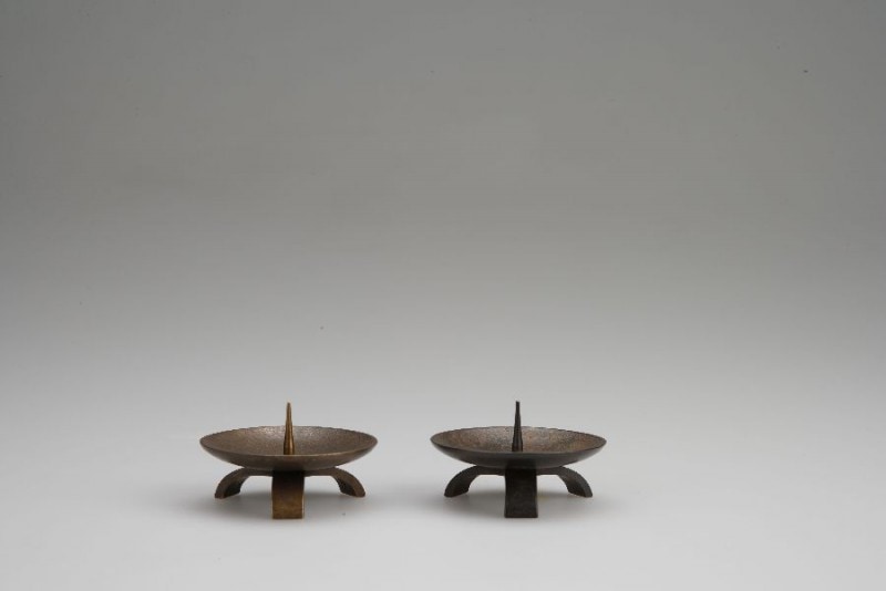三脚 （みつあし） 灯立 黒茶 能作 真鍮製 ろうそく立て 火立て 燭台 