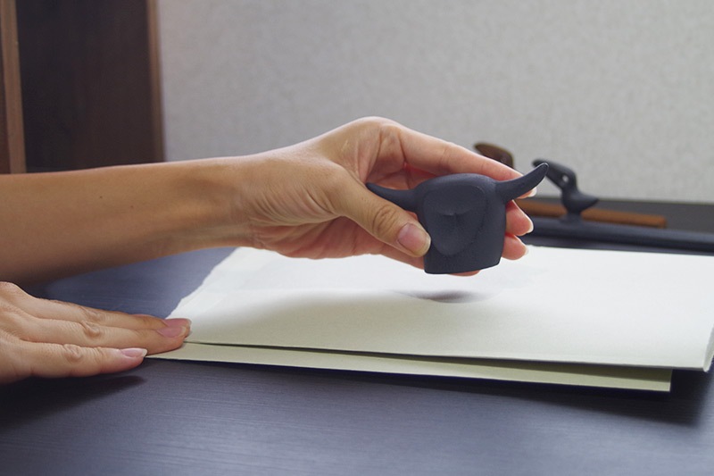 南部鉄器 文鎮 - 牛 博鳳堂 炭谷三郎商店 馬場忠寛 | 文具・事務用品
