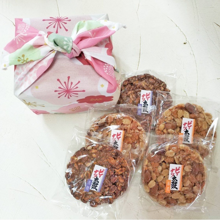 落花生ギフト お歳暮・母の日・父の日・お中元に千葉県産落花生 秋には新豆を!常に煎りたて全国へお届け - 千葉県八街市 落花生問屋 フクヤ商店 落花生ギフト お歳暮・母の日・父の日・お中元に千葉県産落花生 秋には新豆を!常に煎りたて全国へお届け - 千葉県八街市 落花生問屋 フクヤ商店
