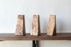 虫喰いの時計スタンド