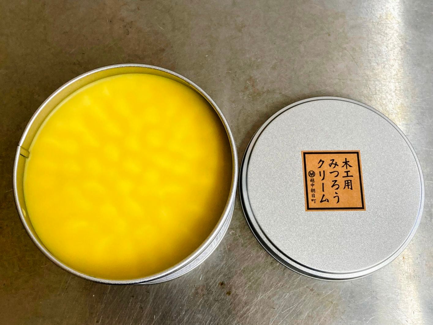 木工用みつろうクリーム 550g（パッケージ無し）　【数量100個で期間限定の20％OFF】