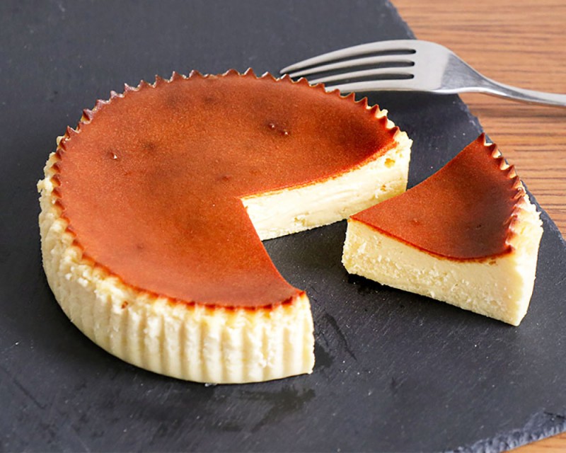 チーズケーキ OVALEバスクチーズケーキ | チーズケーキ | | OVALE
