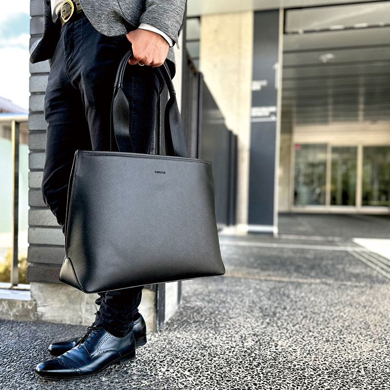 サフィアーノレザー調トートバッグ