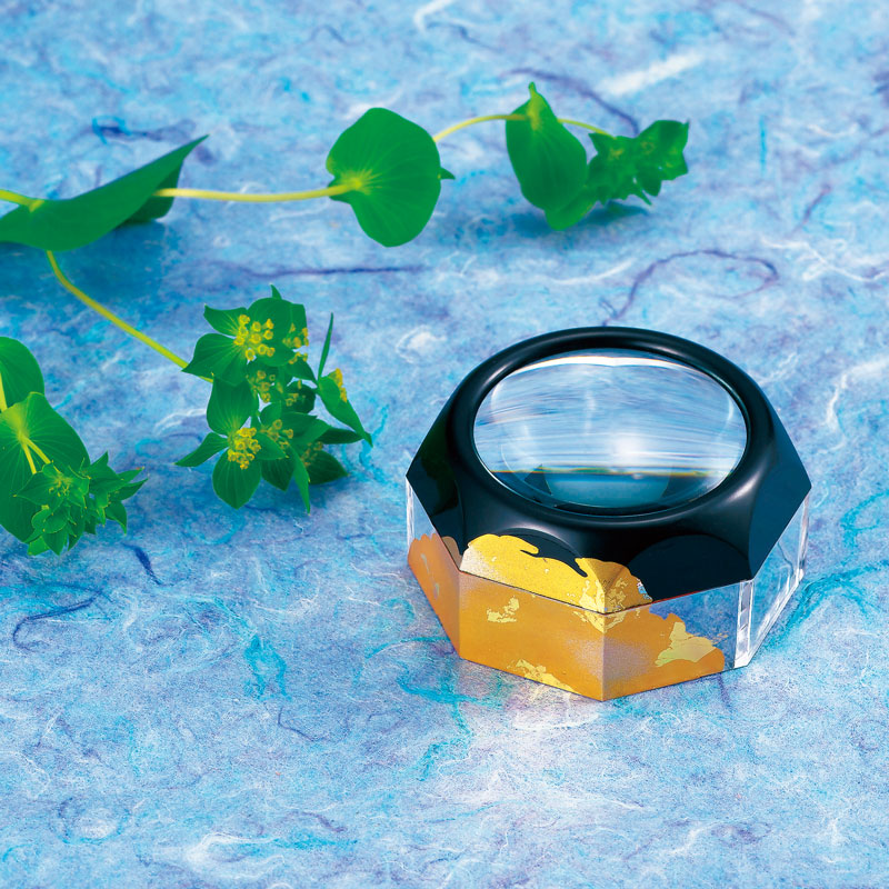 ルーペ(置型）金銀箔蒔絵彩光