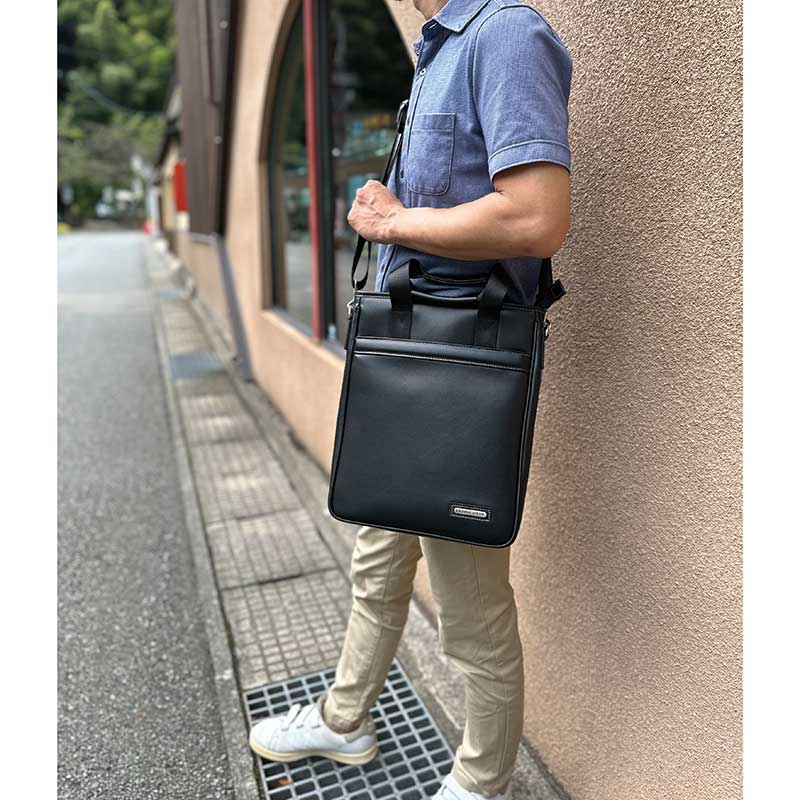 ソフト合皮ショルダーバッグ