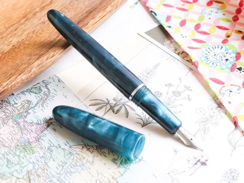 【ワンチャー万年筆】MOFU　M（中字）（青：ブルーベリー）