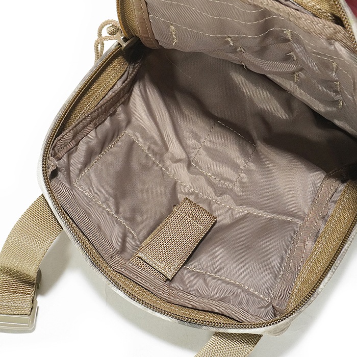 TAG CHEST RIG H2O CARRIER A-TACS AU�ڥ����ƥ����� ������� ���� �������ȥꥰ�ѥϥ��ɡ�����󥭥�ꥢ�ۥϥ��ɥ졼����� A-TACS �ߥ꥿�꡼ ���Х��Х륲���� ���Х� �ޥ����� �ݡ��� MOLLE H2O �������ȥꥰ ��ʪ �º�