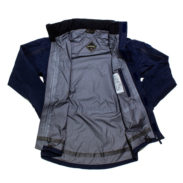 ���������ʢ�ڼ�ʪ�����ʡ�British Military ROYAL NAVY GORE-TEX HOODIE USED����A �ڥ����ꥹ�� �������ͥ��ӡ� �����ƥå����ѡ����� �桼���ɾ���A��BritishMilitary ROYALNAVY GORE-TEX �����ѡ� �����ꥹ�� �ͥ��ӡ� USED ����� ��ʪ������