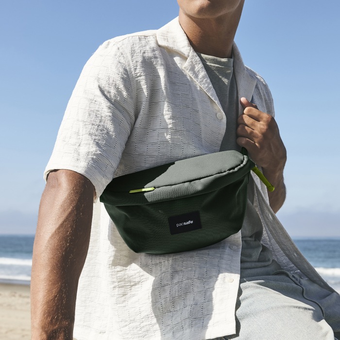 PacSafe GO SLING BAG <br>�ڥѥå������� ��������󥰥Хå��ۥ�� �ߥ꥿�꡼ �����奢�� �����ȥɥ� �ġ���� �л� ������ �ܥǥ��Хå� �Ф�ݤ� �������ƥ� ������ pacsefe PACSAFE ��ǥ����� ���� ��������� �ꥵ������ݥꥨ���ƥ�