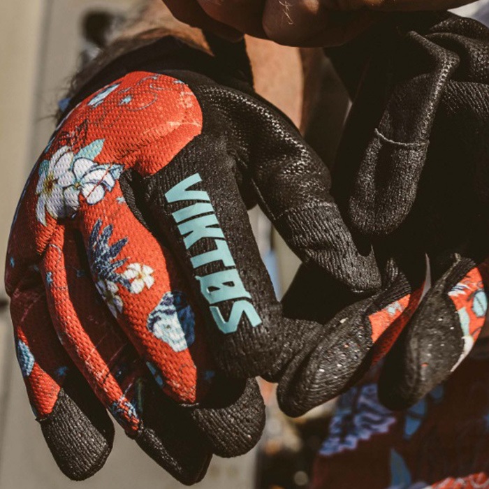 VIKTOS OPERATUS BONGSON Glove<br>�ڥ������ȥ� ���ڥ졼���� �ܥ󥽥� �������֡ۥ�� �ߥ꥿�꡼ �����ȥɥ� ���Х� �Х��� �ġ���� ��������� �����ƥ����� ���塼�ƥ��� �٥륯�� ���å������꡼��  ���� ���� ��å��� ����