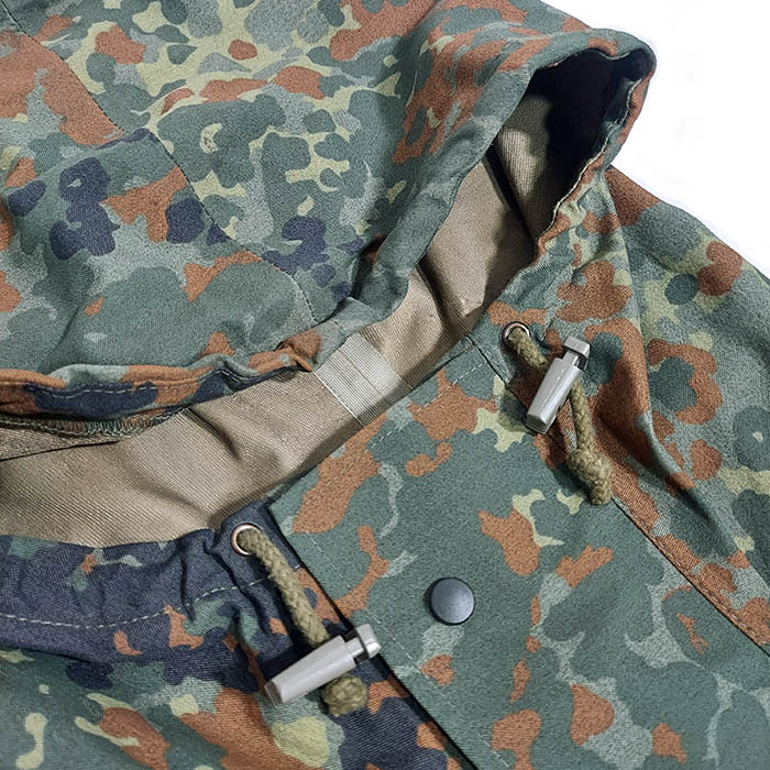 ��ʪ������ GERMAN GORE-TEX PARKA�����ƥå����ѡ���<br>�ڥɥ��ķ� �����ƥå����ѡ����ۥ�� �ߥ꥿�꡼ �����ȥɥ� woodland ���åɥ��� �����ѡ� ���㡼�ޥ� �ե쥯���� �º� �ե�å� �ɥ��ķ� ������ �л� �ɿ� �߱� ���� Ʃ��