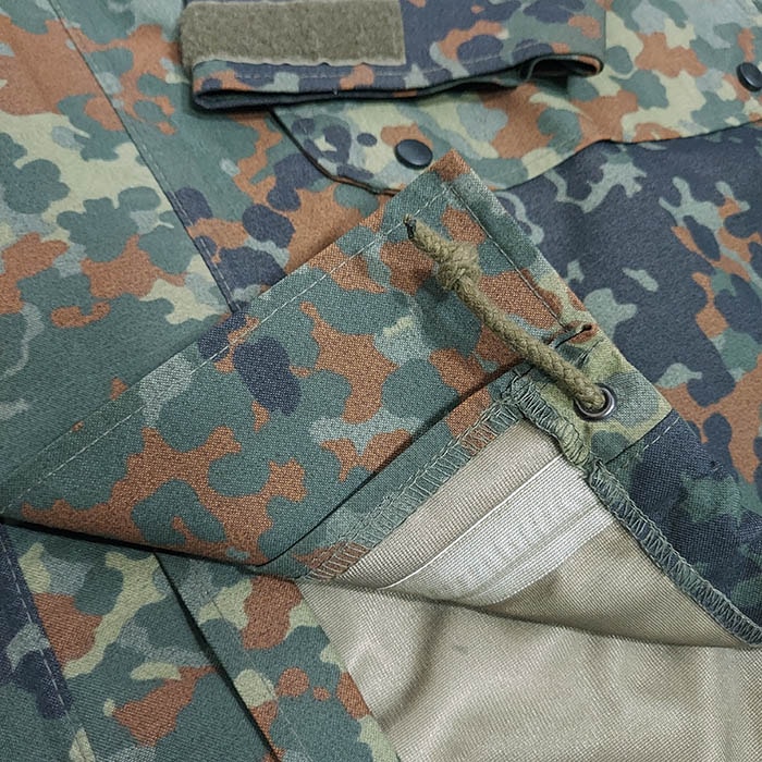 ��ʪ������ GERMAN GORE-TEX PARKA�����ƥå����ѡ���<br>�ڥɥ��ķ� �����ƥå����ѡ����ۥ�� �ߥ꥿�꡼ �����ȥɥ� woodland ���åɥ��� �����ѡ� ���㡼�ޥ� �ե쥯���� �º� �ե�å� �ɥ��ķ� ������ �л� �ɿ� �߱� ���� Ʃ��