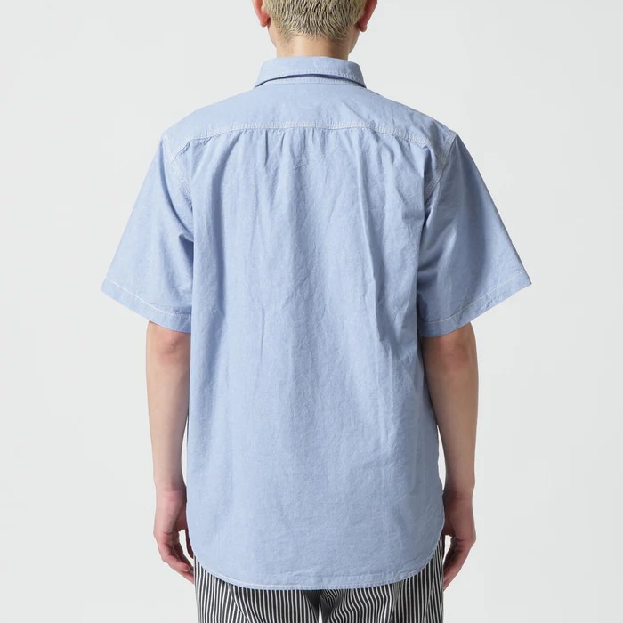 AVIREX BASIC CHAMBRAY S/S SLEEVE SHIRT<br>�ڥ�������å��� �١����å� �����֥졼 Ⱦµ����ġ�7833923003 ��� �ߥ꥿�꡼ �����ȥɥ� �����奢�� �����٥졼����� �١����å� ����åɥ��顼 ���ӥ�å��� Ⱦµ����� �֥롼 �ƥ���� S/S