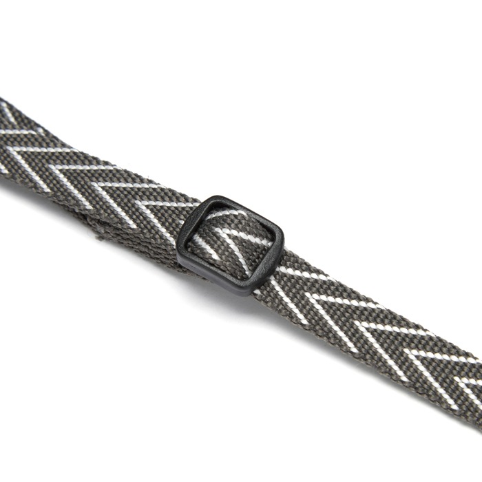 PacSafe CUT RESISTANT LANYARD <br>�ڥѥå������� ���åȥ쥸������ȥ��䡼�ɡۥ�� �ߥ꥿�꡼ �����奢�� �����ȥɥ� ι�� �л� EDC  ������ ���� �������ƥ� pacsefe PACSAFE ��ǥ����� ���åץ�����å� �����ɥ����� ���䡼�� ������åȥ������� ���ȥ�å�