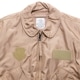 US CWU-45/P FLIGHT JACKET 05`s TAN COLOR <br>���Ʒ� CWU-45/P �ե饤�ȥ��㥱�å� 2005ǯ�� ���󥫥顼�� <br>��� �ߥ꥿�꡼ �����ȥɥ� �����奢�� �Х��� �ǥåɥ��ȥå� ��ʪ������ ǯ��ʪ