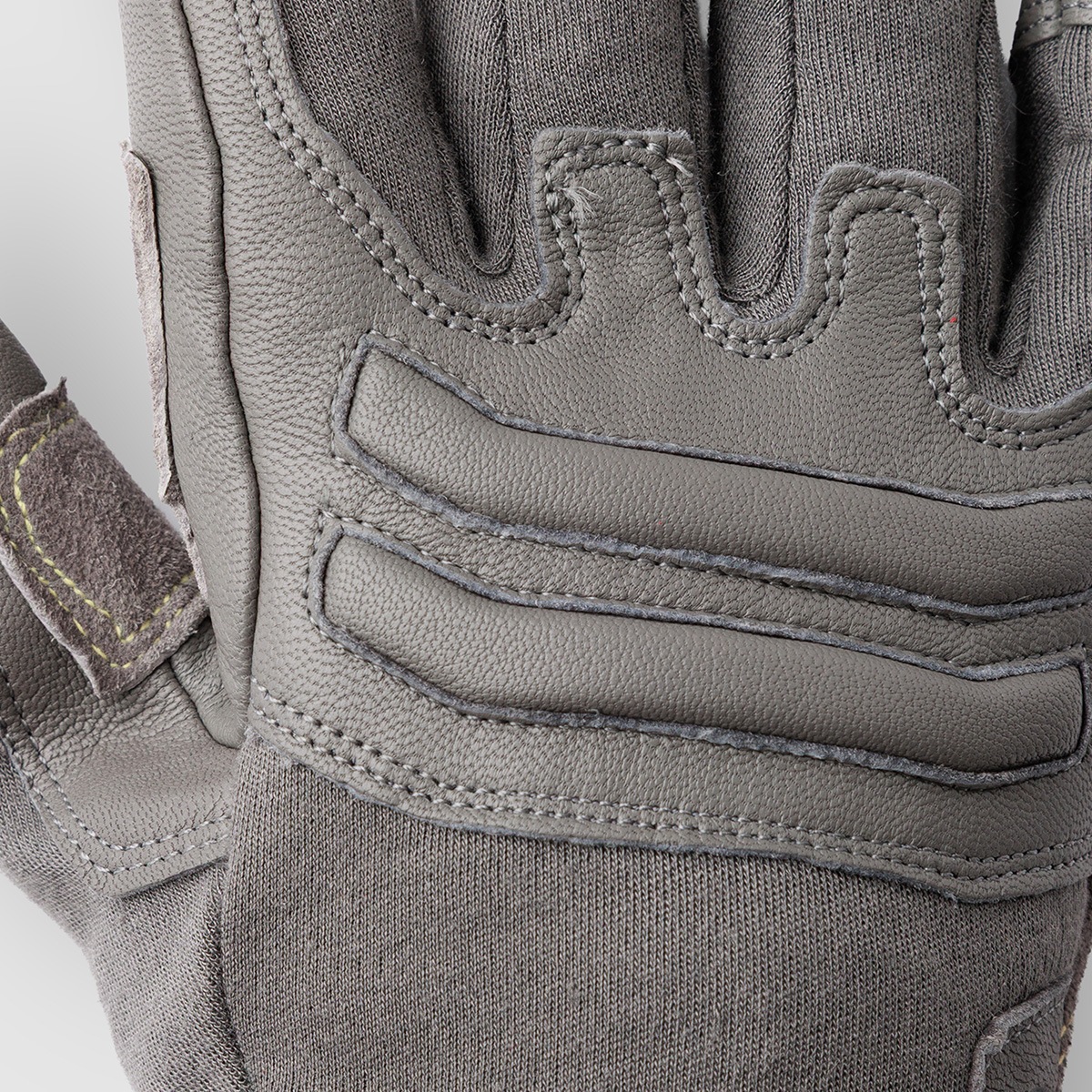 Outdoor Research  #322659 Ironsight �� FR Glove�ڥ����ȥɥ��ꥵ���� �������󥵥��� �� FR �������֡�<br>��� ��ǥ����� �ߥ꥿�꡼ �����ȥɥ� �����奢�� �Х��� �ġ���� ��������� ������ �л� ���Х��Х륲���� �Ρ���å��� �䥮�� ���å������꡼���б�
