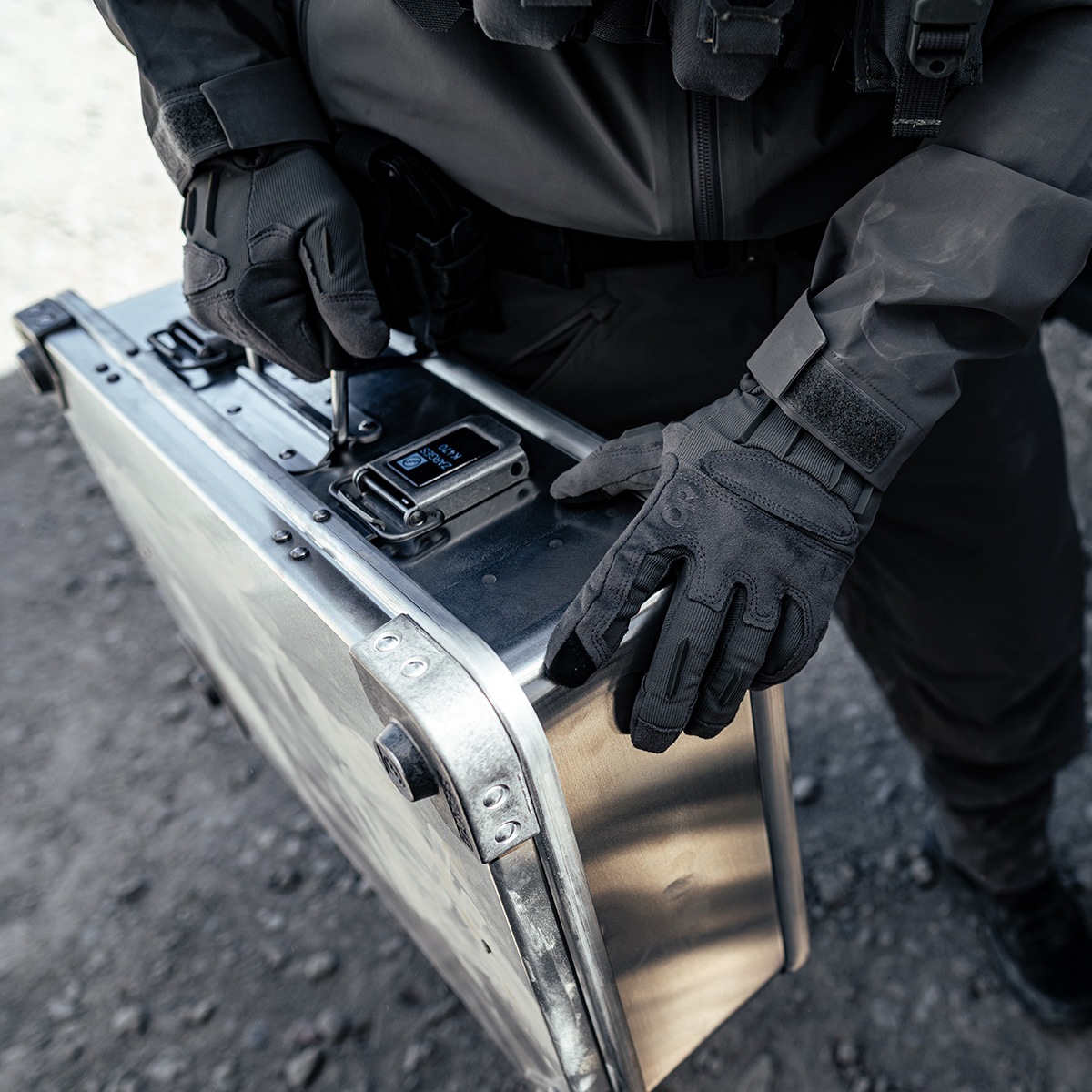Outdoor Research  #322658 Ironsight �� Glove�ڥ����ȥɥ��ꥵ���� �������󥵥��� �� �������֡�<br>��� ��ǥ����� �ߥ꥿�꡼ �����ȥɥ� �����奢�� �Х��� �ġ���� ��������� ������ �л� ���Х��Х륲���� ���å������꡼���б�