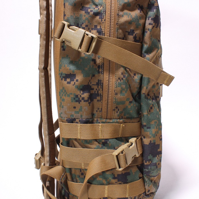 ���������ʡ�USMC MILITARY ASSAULT BACKPACK���Ƴ�ʼ�� ������� �Хå��ѥå��ۥߥ꥿�꡼ ���Х��Х륲���� �Хå��ѥå� �����ȥɥ� �л� �ġ���� ������ ι�� ��ĥ �ե��� �Х��� B�� ������ 20%OFF