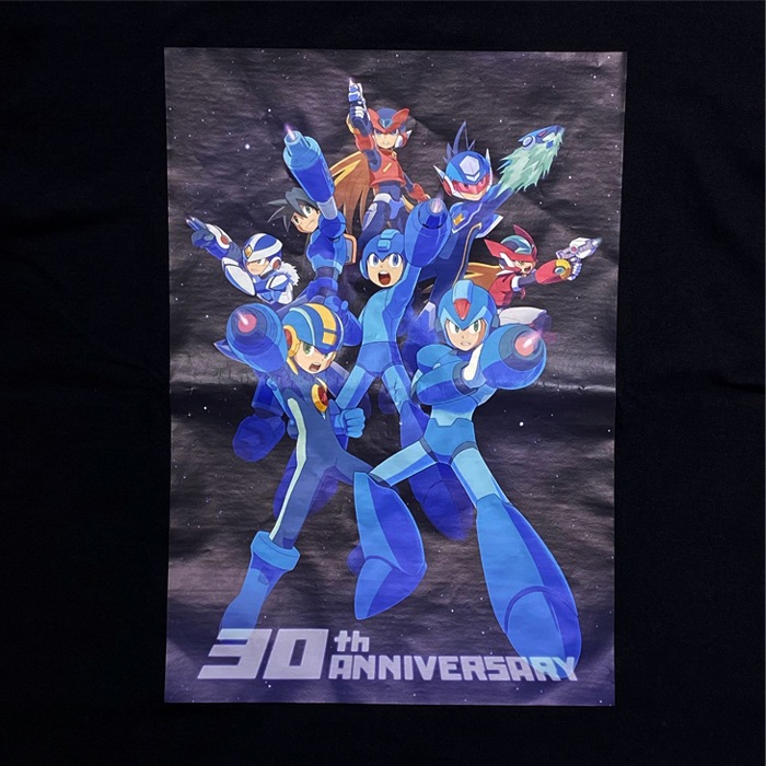 ���å��ޥ� 30��ǯ ������ �ԥ����<br>��Rockman30 YEARS ANNIVERSARY ART T-Shirts�� ��� ��ǥ����� �ߥ꥿�꡼ �����奢�� CAPCOM ���ץ��� ������ ����饯���� T����� ���åȥ� �ȥåץ� �ץ��� ���åȥ���