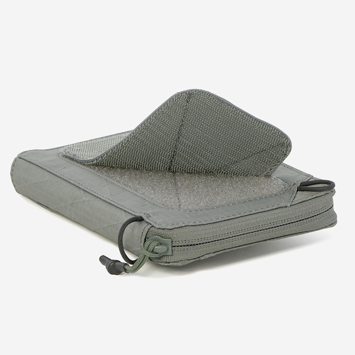 VIKTOS Upscale Travel Wallet �ڥ������ȥ������åץ�������ȥ�٥륦����åȡۥ�� ��ǥ����� �ߥ꥿�꡼ �����ȥɥ� ���Х� �����奢��  �Х��� �ġ���� ��������� ���ݡ��� ���塼�ƥ���  BAG �Хå� �ܥǥ��Хå� ������å� ���� �ȥ�٥� ι��