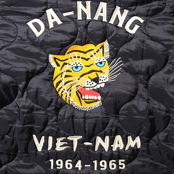 HOUSTON 51511 NYLON VIETNAM JACKET (TIGER)<br>�ڥҥ塼���ȥ� 51511 �ʥ����� �٥ȥʥ� ���㥱�å� (��������) ��<br>��� ��ǥ����� �ߥ꥿�꡼ �����ȥɥ� �����奢�� �ʥ����󥸥㥱�å� �٥ȥ���� �������� �� �饤�ʡ����㥱�å�