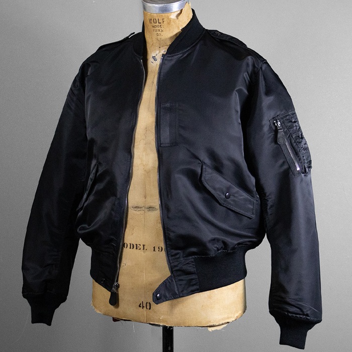 YAMAMOTO CO.LTD. L-2B FLIGHT JACKET MIL-J-7448C<br>�ڥ�ޥ�ȥ��ꥸ�ʥ�  L-2B �ե饤�ȥ��㥱�åȡۥ�� �ߥ꥿�꡼ �����奢�� �����ȥɥ� ���ȥ꡼�� �Х��� �ġ���� �ս� �������� ���硼�Ⱦ� �ʥ����� L-2B ��ޥ�ȥ��ꥸ�ʥ� �����