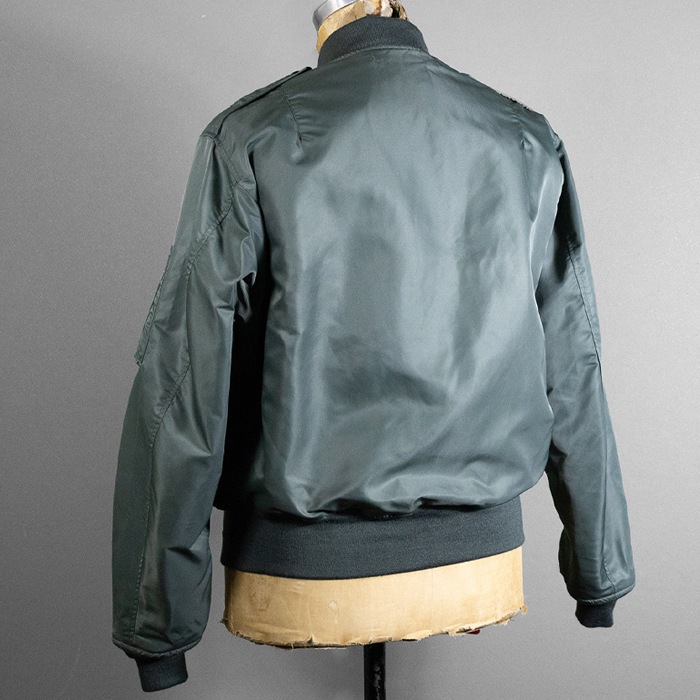 YAMAMOTO CO.LTD. L-2B FLIGHT JACKET MIL-J-7448C<br>�ڥ�ޥ�ȥ��ꥸ�ʥ�  L-2B �ե饤�ȥ��㥱�åȡۥ�� �ߥ꥿�꡼ �����奢�� �����ȥɥ� ���ȥ꡼�� �Х��� �ġ���� �ս� �������� ���硼�Ⱦ� �ʥ����� L-2B ��ޥ�ȥ��ꥸ�ʥ� �����