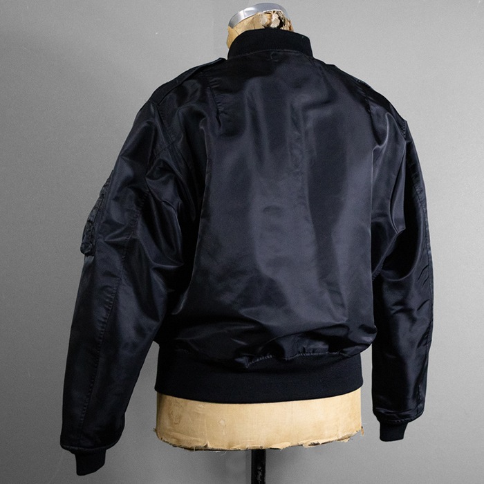 YAMAMOTO CO.LTD. L-2B FLIGHT JACKET MIL-J-7448C<br>�ڥ�ޥ�ȥ��ꥸ�ʥ�  L-2B �ե饤�ȥ��㥱�åȡۥ�� �ߥ꥿�꡼ �����奢�� �����ȥɥ� ���ȥ꡼�� �Х��� �ġ���� �ս� �������� ���硼�Ⱦ� �ʥ����� L-2B ��ޥ�ȥ��ꥸ�ʥ� �����