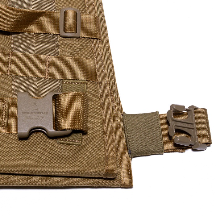 ���������ʢ� BLACKHAWK 37CL33CT STRIKE PLATE CARRIER �ڥ֥�å��ۡ��� 37CL33CT ���ȥ饤���ץ졼�ȥ���ꥢ�ۥߥ꥿�꡼ ���Х��Х륲���� ����ꥢ �ϡ��ͥ� ���衼�� ���� �֥�å��ۡ��� 37CL33CT Ÿ���� 30%����