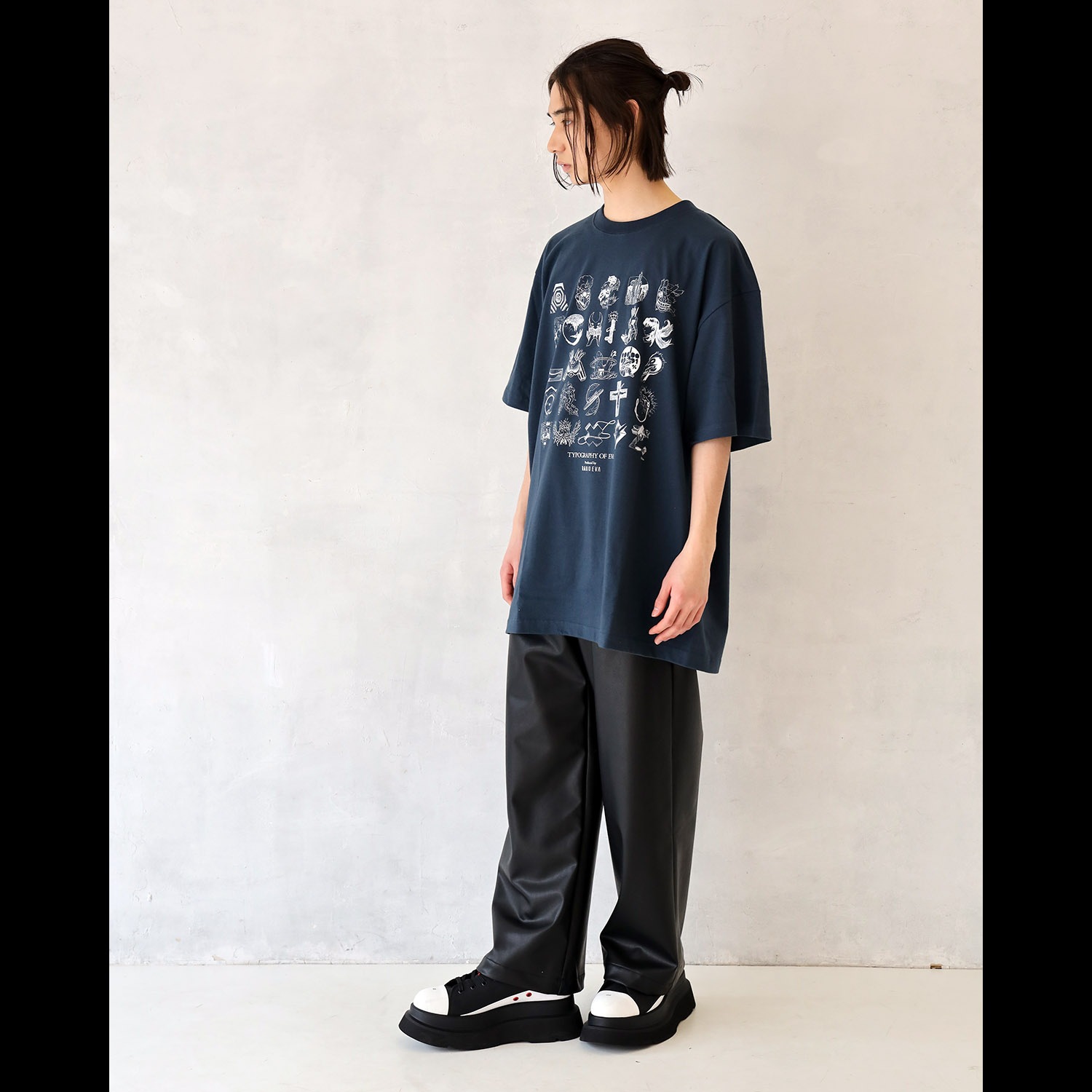 TYPOGRAPHY OF EVA index T-Shirt β（SLATE×WHITE）