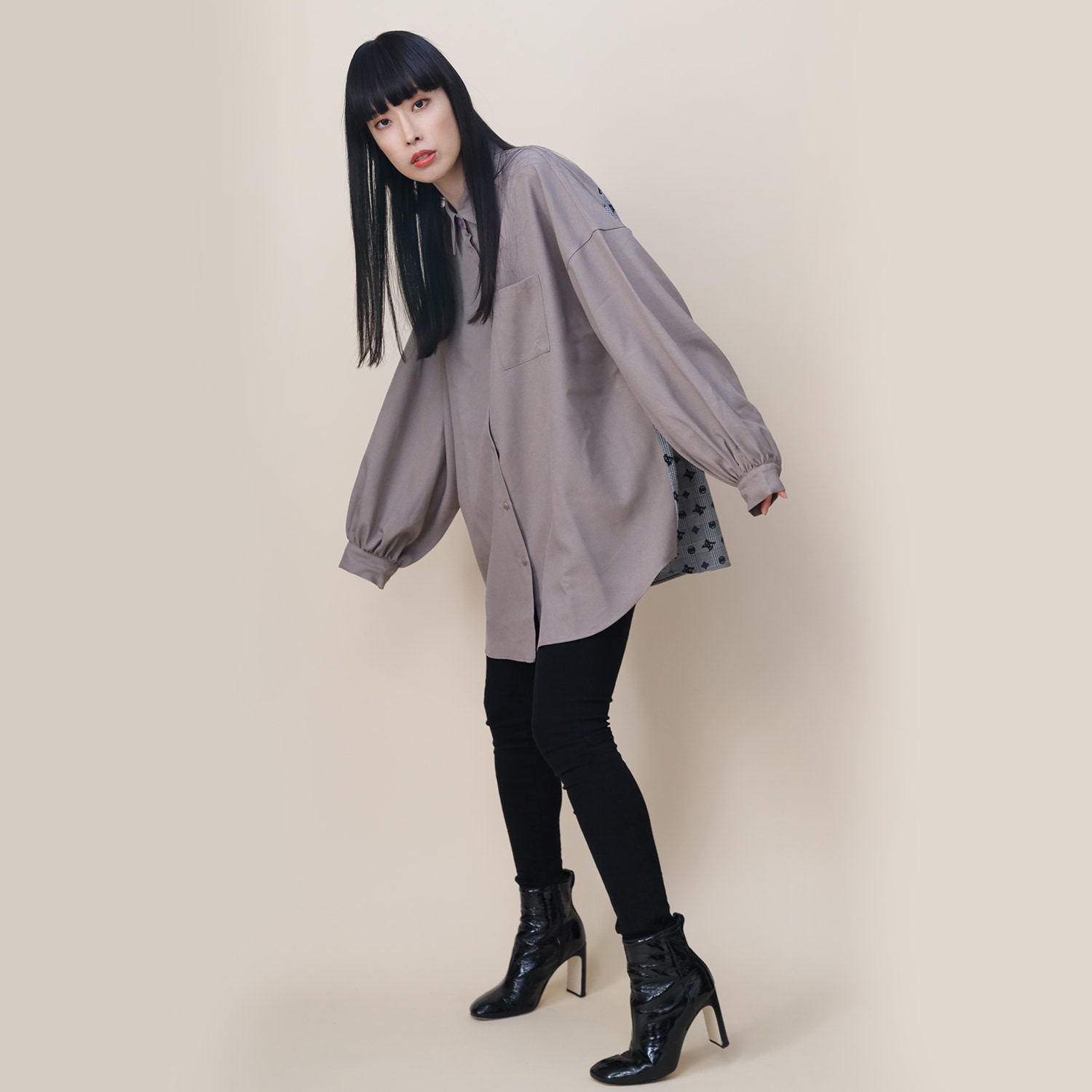 Check on EVA Monogram Shirt (BROWN)