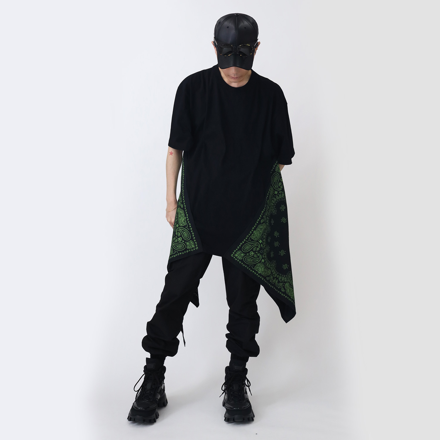 EVA-01 PAISLEYS BANDANNA BIG T-Shirt (BLACK×GREEN)
