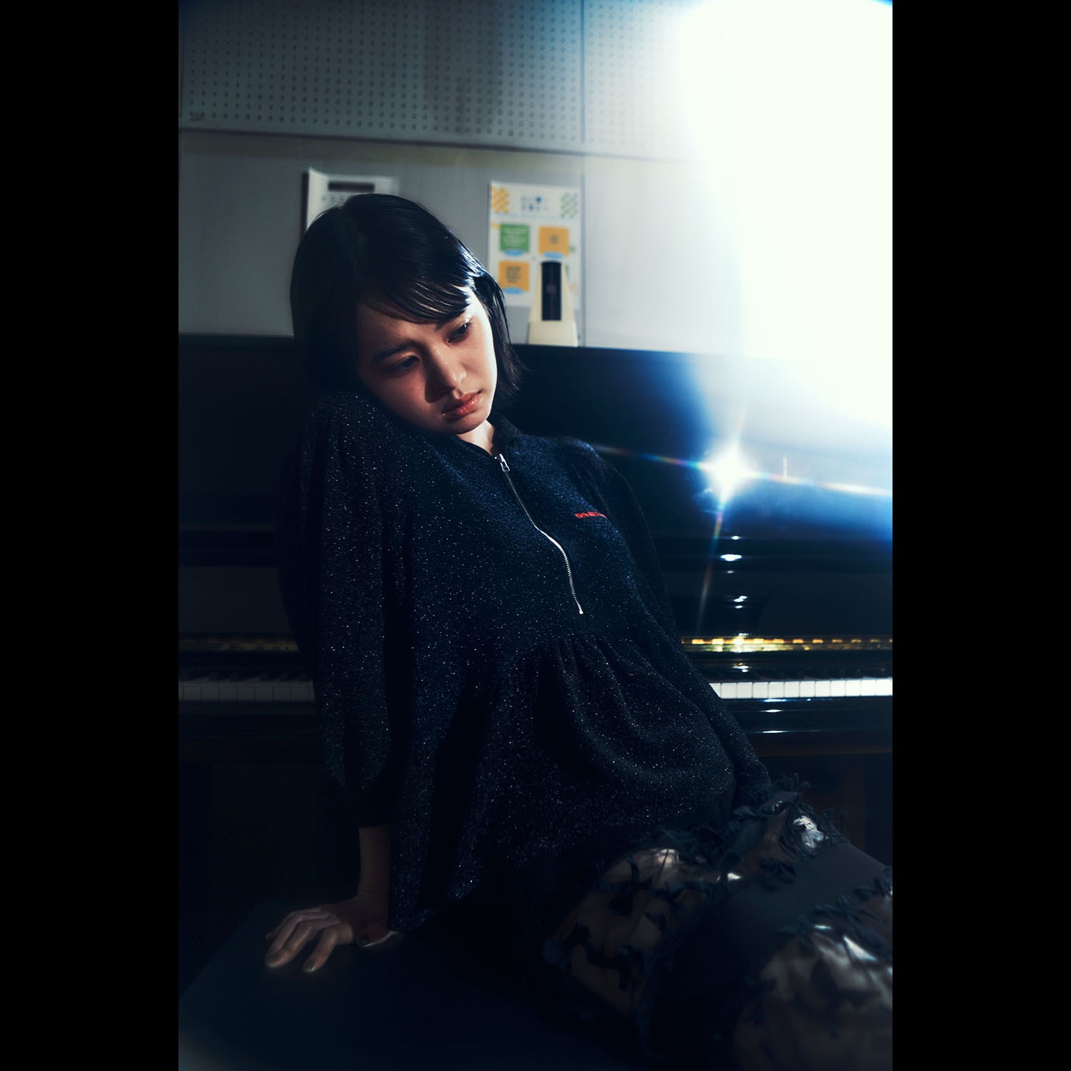 Half Zip Shiny Blouse by naokitomizuka（BLACK）