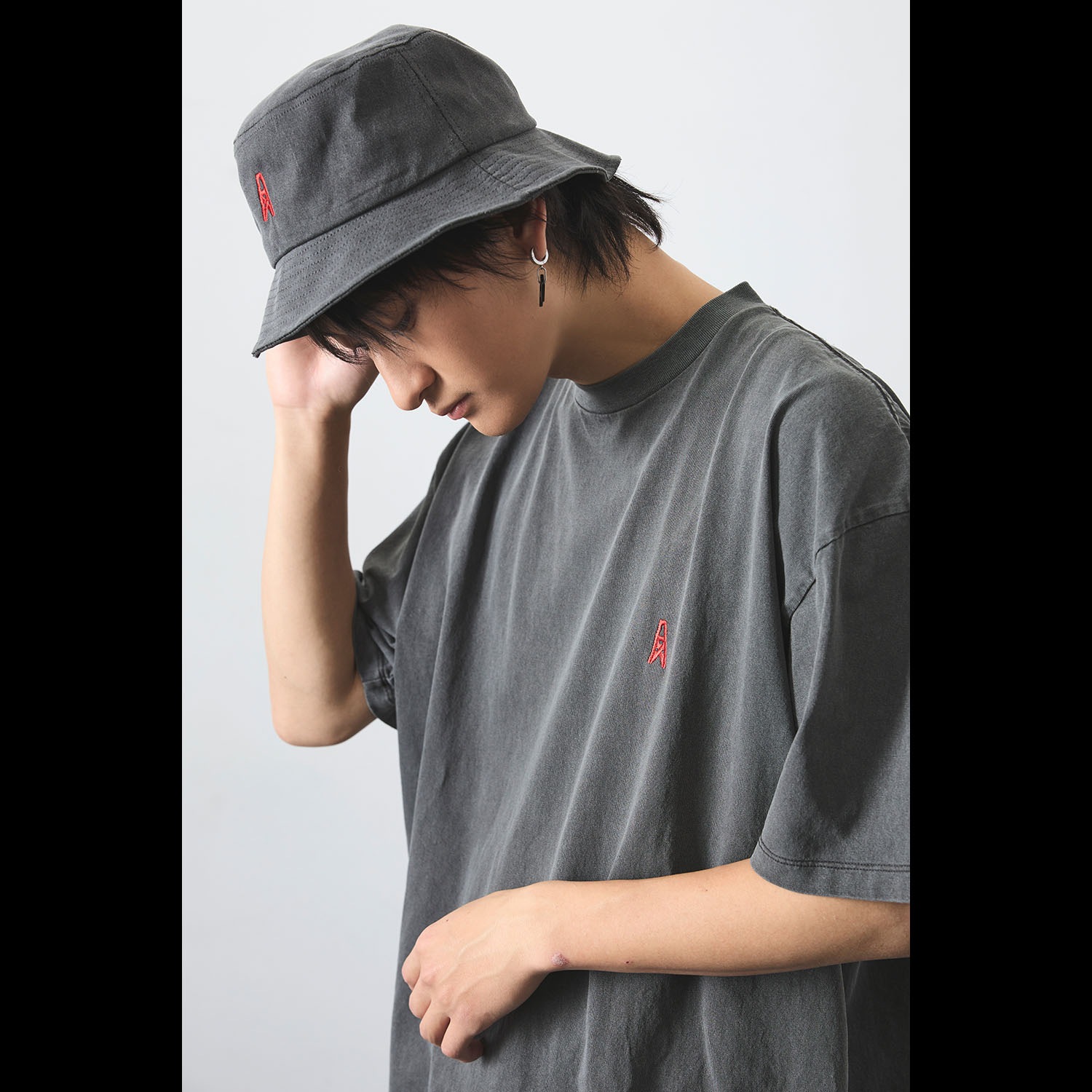 RADIO EVA ICON PIGMENT T-Shirt (CHARCOAL)