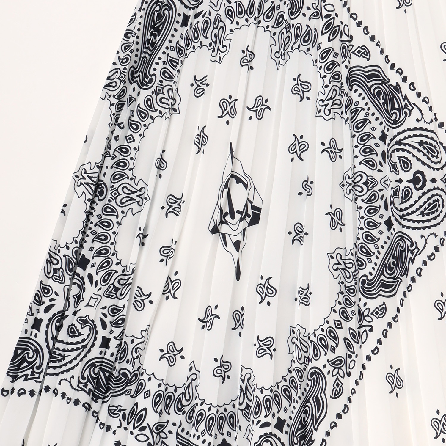 EVA-01 Paisleys Bandanna Pleated Skirt（WHITE）