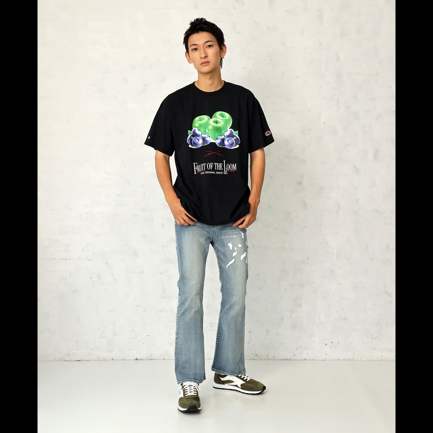 EVANGELION Fruit T-Shirt by FRUIT OF THE LOOM (BLACK)
