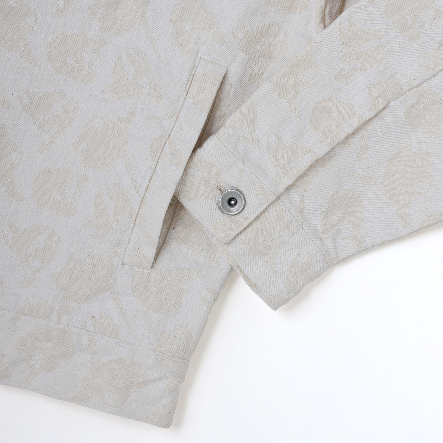 EVANGELION MONOGRAM JACQUARD DENIM TRUCKER JACKET（WHITE）