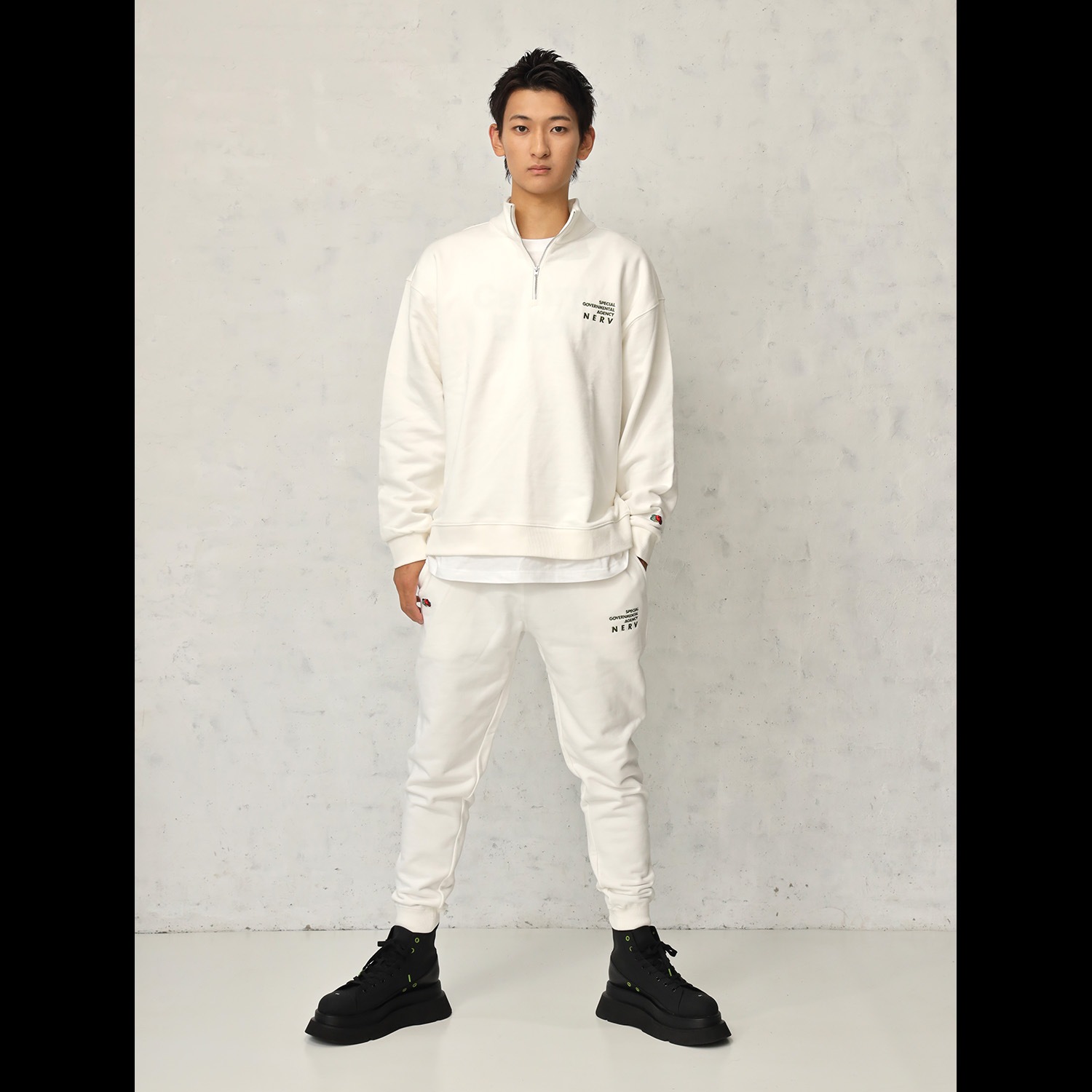 NERV Embroidery Jogger Sweat Pants by FRUIT OF THE LOOM (WHITE)