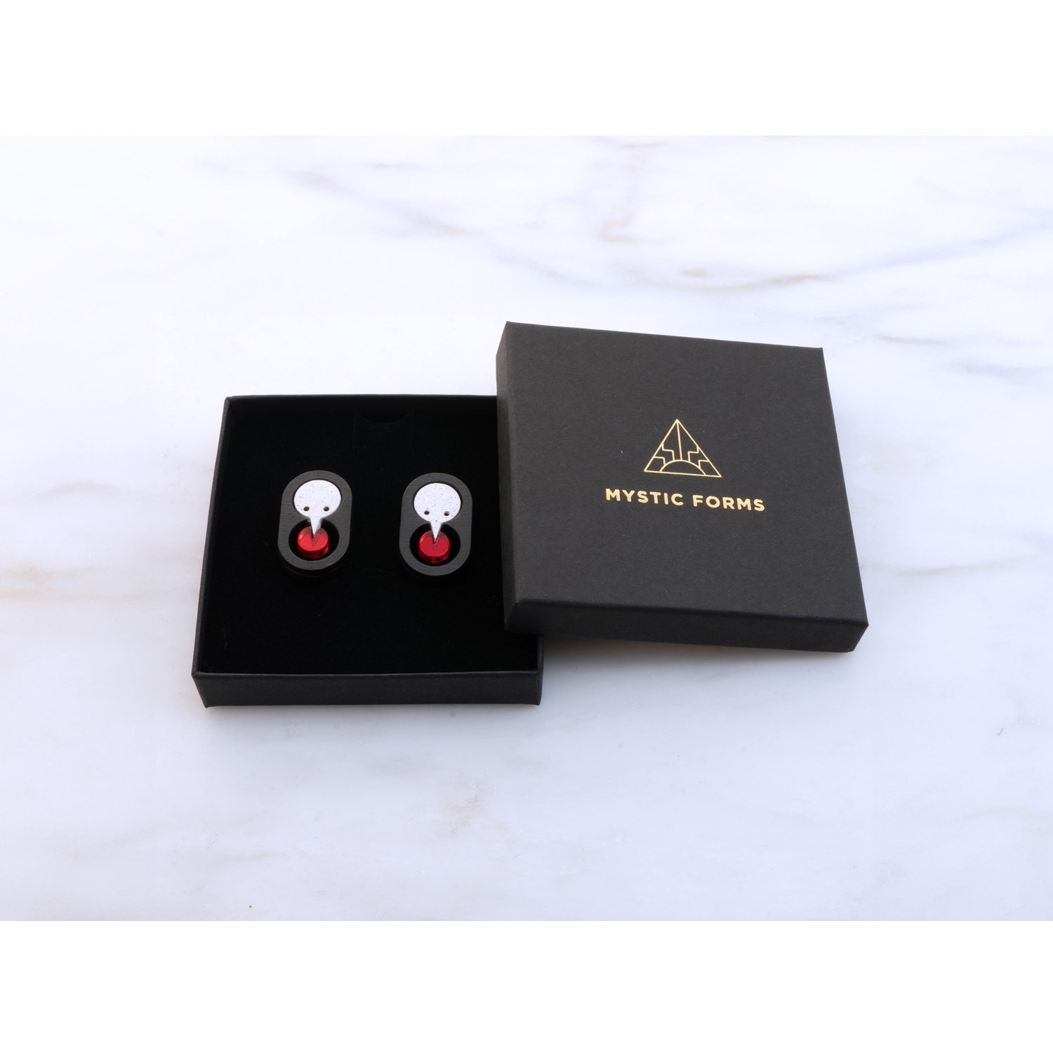 SAKIEL STUDS by MYSTIC FORMS（Black-Red）