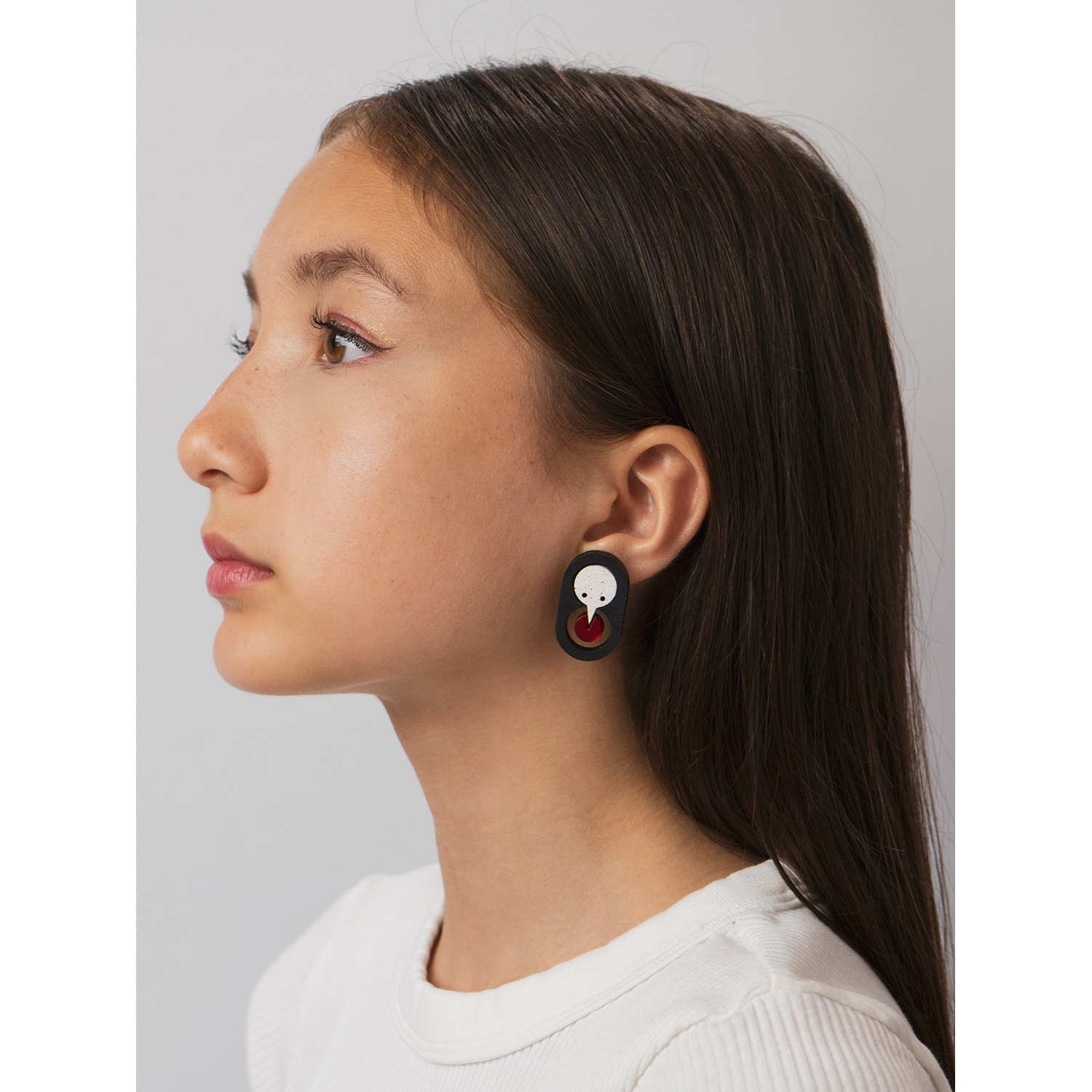 SAKIEL STUDS by MYSTIC FORMS（Black-Red）