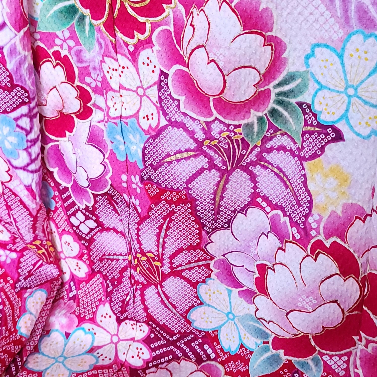 ペット用着物オンリーワンお引きずり大振袖ー花々絞り模様 | お