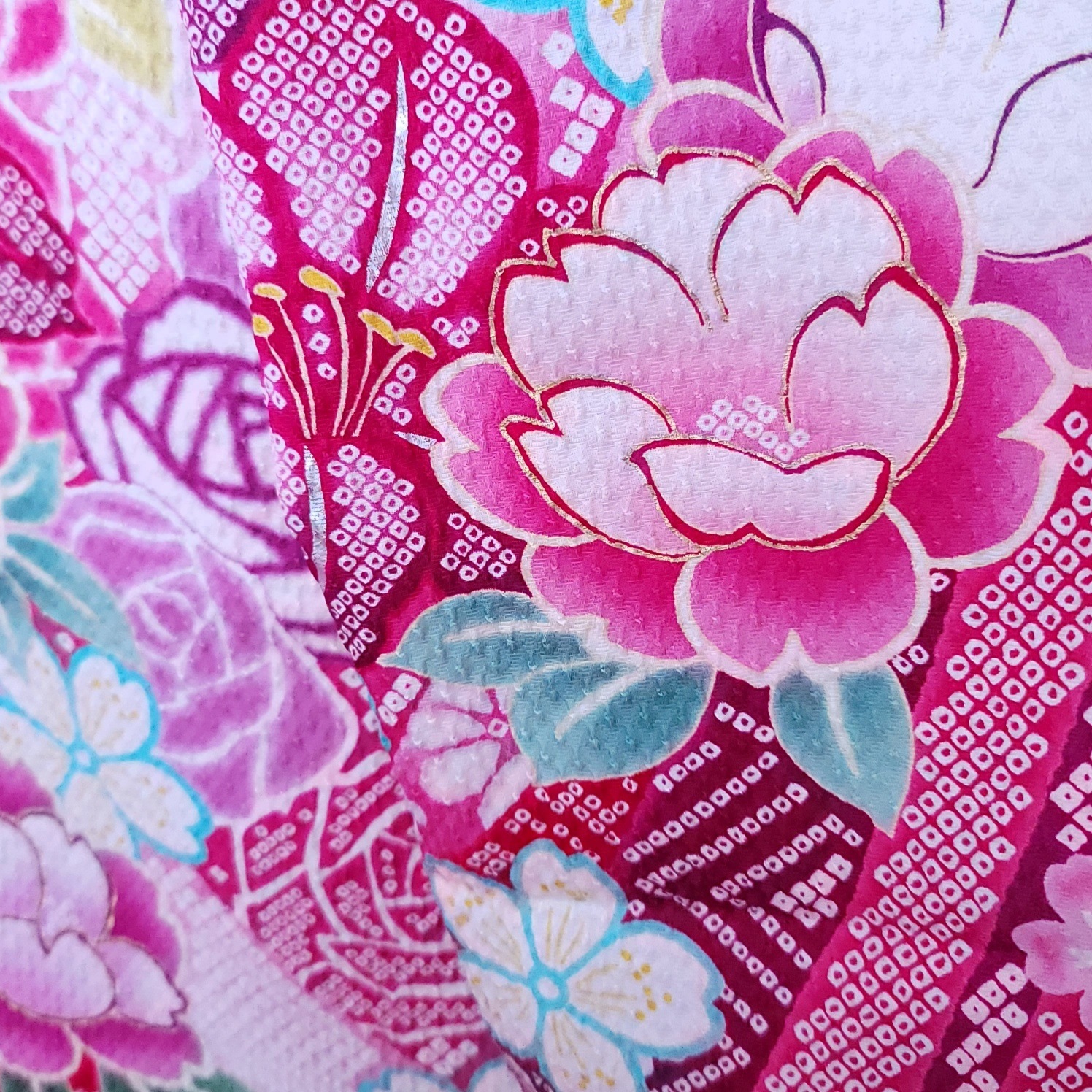 ペット用着物オンリーワンお引きずり大振袖ー花々絞り模様 | お