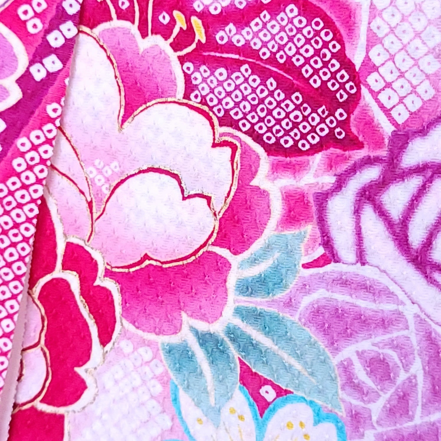 ペット用着物オンリーワンお引きずり大振袖ー花々絞り模様sister