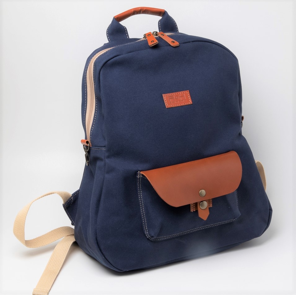 新品❤️ラプチャー❤️フリル付きネイビーリュック 新品❤️ラプチャー❤️フリル付きネイビーリュック - メルカリ