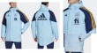 世界市場独占！W杯2022年 スペイン代表・オフィシャル選手同様の胸 finetworkロゴ”・背中 ADIDASロゴ 付き・ スタジアム PARKAウィンターウォーマージャケット ：グローブルーカラ
