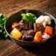 【本格レストランの味！！】牧草牛の赤ワイン煮込み（４セット入り）