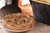 白州きのこと塩豚のピッツァ〜デュクセルソース