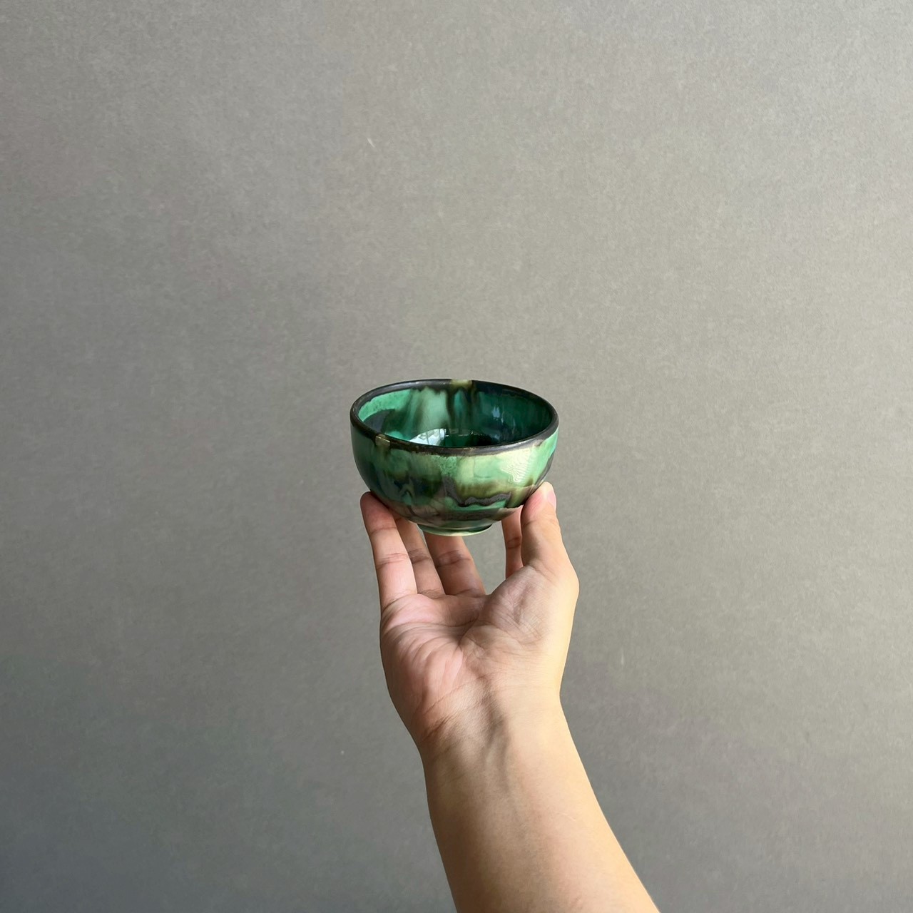 YON-HACHI｜植物と調和する器づくりから生まれた植木鉢ブランド
