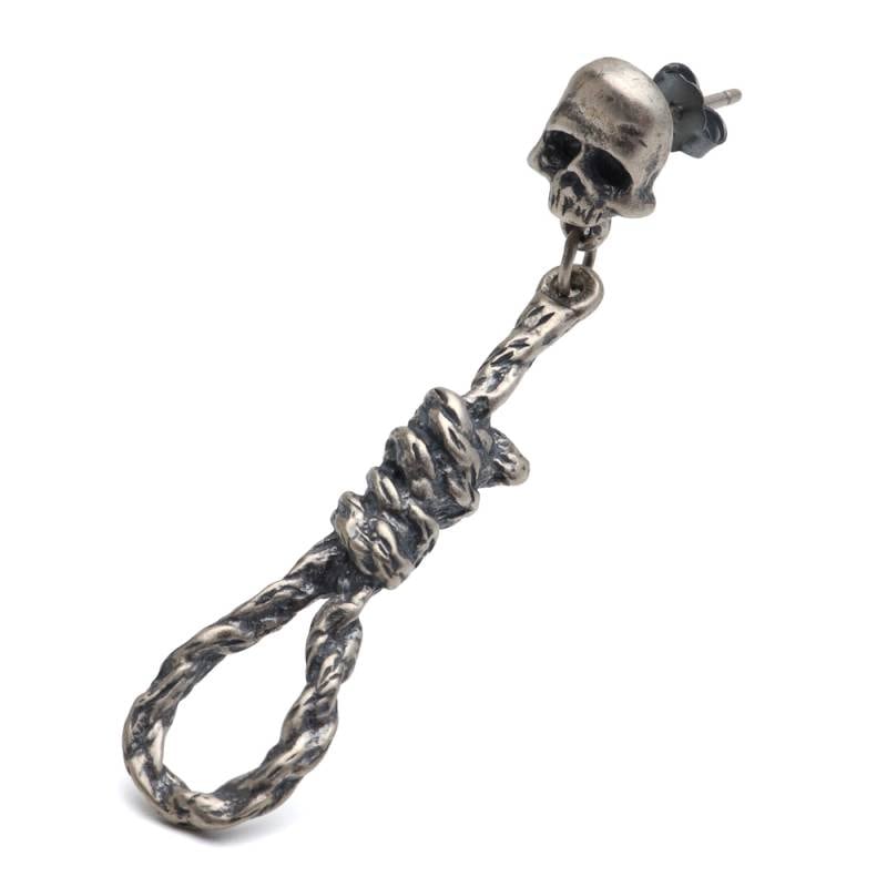 シルバー925 ドクロが絞首縄をくわえたデザインがゴシックな