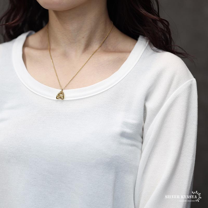 ✨️ ⓚⓞⓡネックレス のみAu750✨️ K10>三日月みたいなネックレス | OGURA
